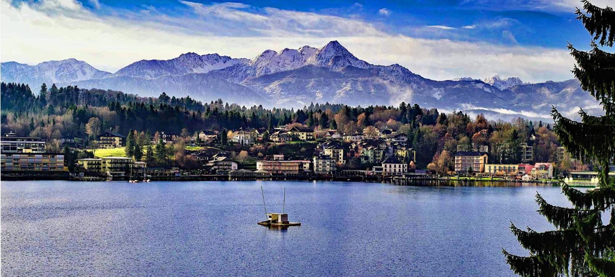 Barry Memle Directly At The Lake Velden am Woerthersee Luaran gambar