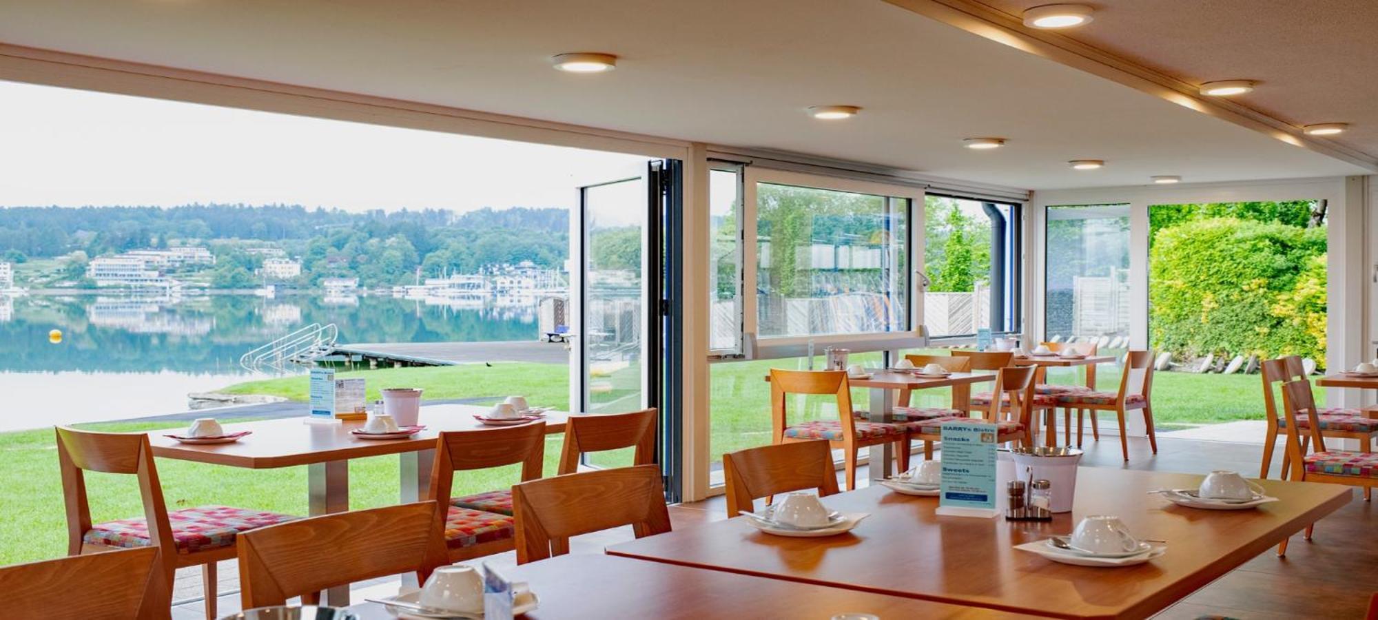 Barry Memle Directly At The Lake Velden am Woerthersee Luaran gambar