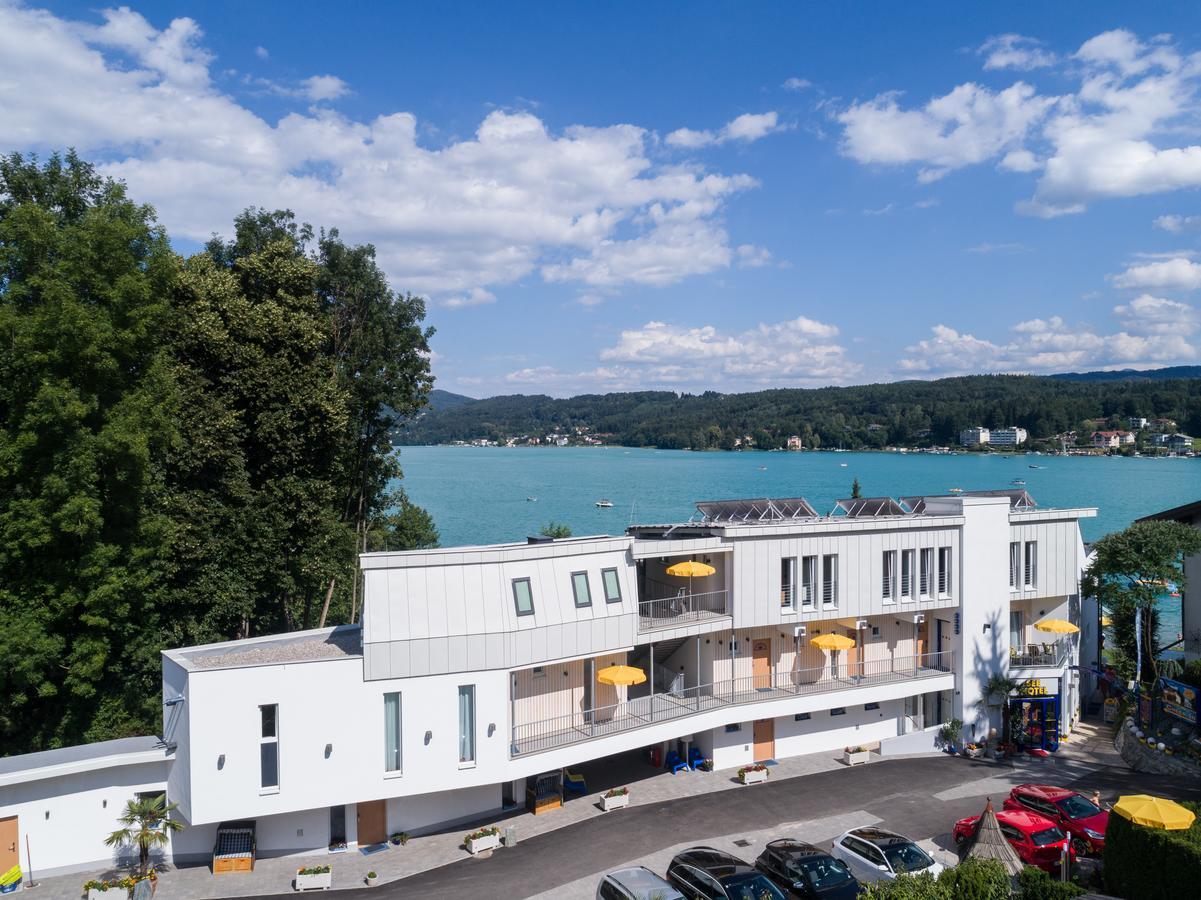 Barry Memle Directly At The Lake Velden am Woerthersee Luaran gambar